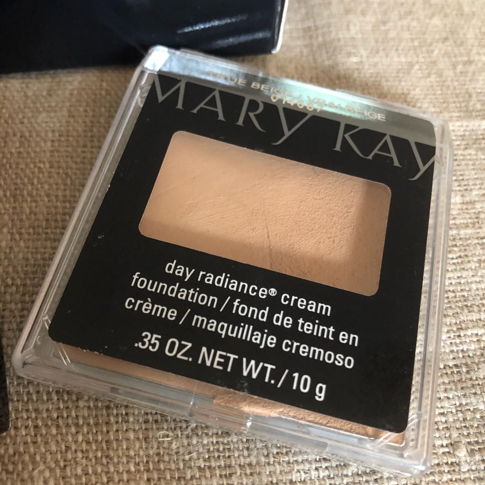 Mary Kay True Beige day radiance cream foundation